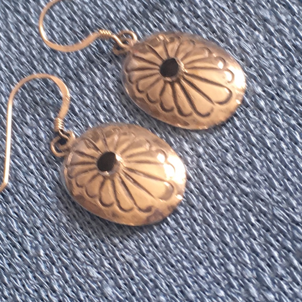 Sterling Silver medallion earrings - Picture 3 of 4